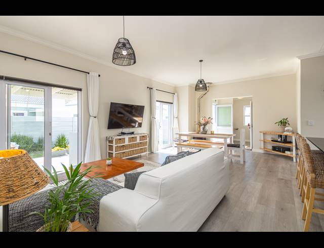 3 BEDROOM FREESTANDING SOLD IN SUNNINGDALE